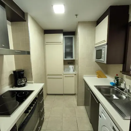 Apartment Family Spacious Apartment, Terrace, Kitchen, View, Free Parking And Wifi