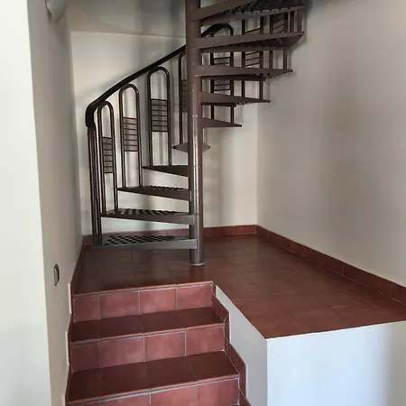 Family Spacious Apartment, Terrace, Kitchen, View, Free Parking And Wifi Apartment